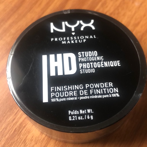 NYX Professional Makeup HD Studio Finishing Powder - Picture 12 of 12